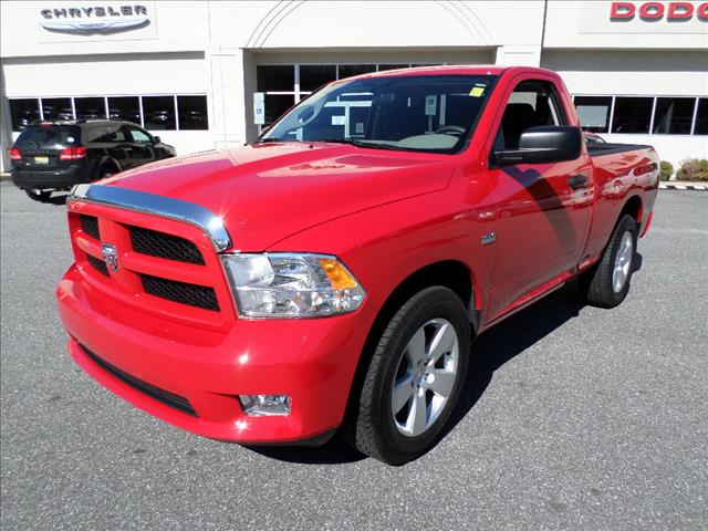 2012 RAM 1500 W/appearance Pkg