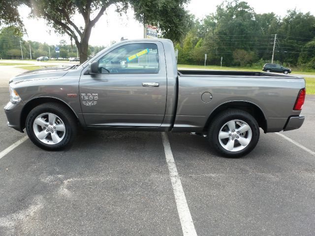 2013 RAM 1500 Ext Cab - Sport 4x4 At Red