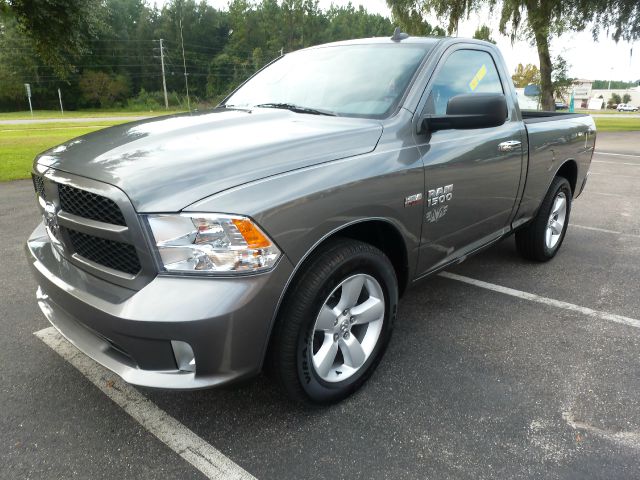 2013 RAM 1500 Ext Cab - Sport 4x4 At Red