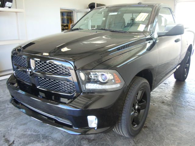 2014 RAM 1500 4dr Sdn Limited Ltd Avail