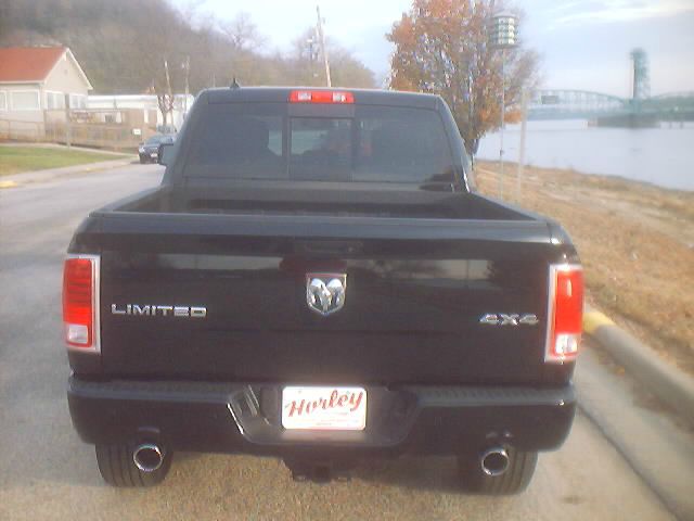 2014 RAM 1500 4dr Sdn 2.4L AT FWD W/snrf