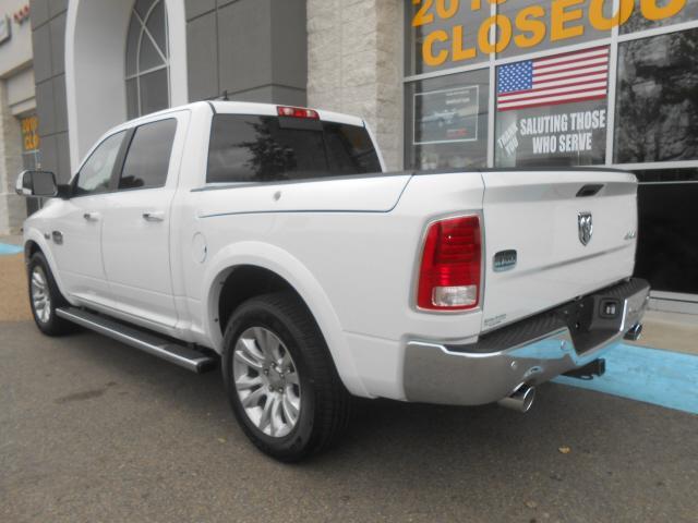 2014 RAM 1500 LT Pickup 5 1/4 Ft