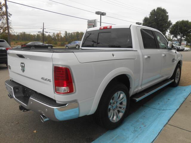 2014 RAM 1500 LT Pickup 5 1/4 Ft