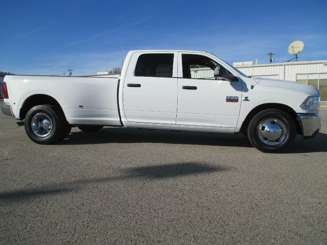 2012 RAM 3500 3.8 GLS