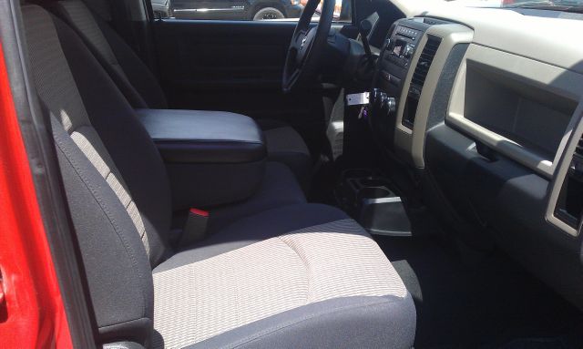 2010 RAM Ram Pickup 4dr LX 4WD Auto