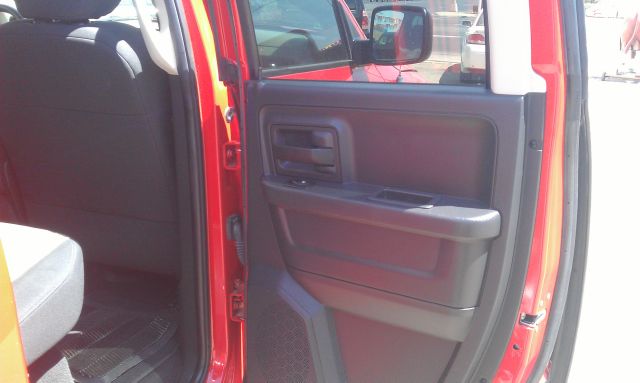 2010 RAM Ram Pickup 4dr LX 4WD Auto