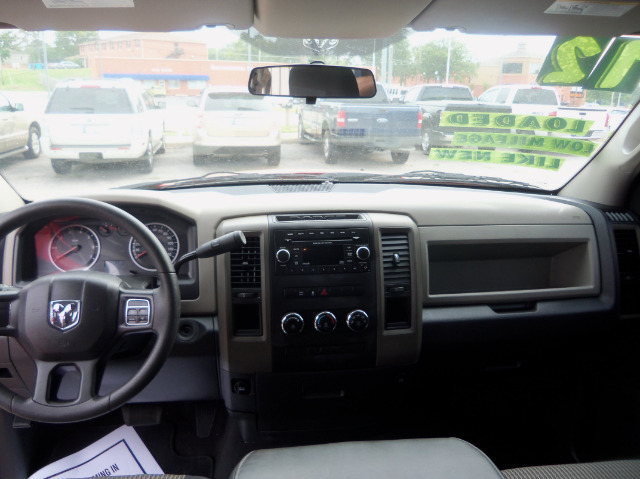 2012 RAM Ram Pickup 4dr LX 4WD Auto