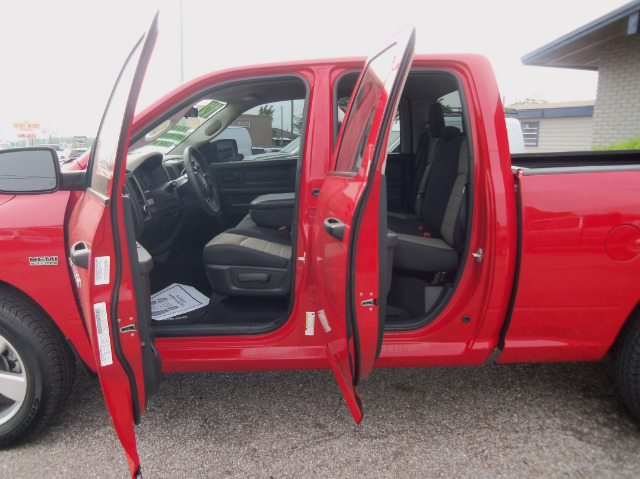 2012 RAM Ram Pickup 4dr LX 4WD Auto