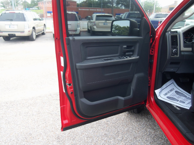 2012 RAM Ram Pickup 4dr LX 4WD Auto