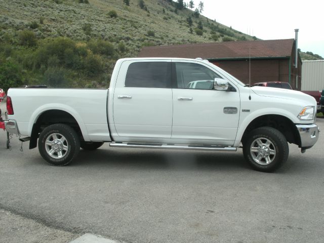 2012 RAM Ram Pickup 4dr Sdn 2.4L AT FWD W/snrf