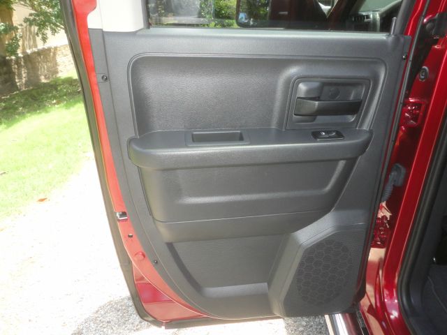 2012 RAM Ram Pickup 4dr LX 4WD Auto