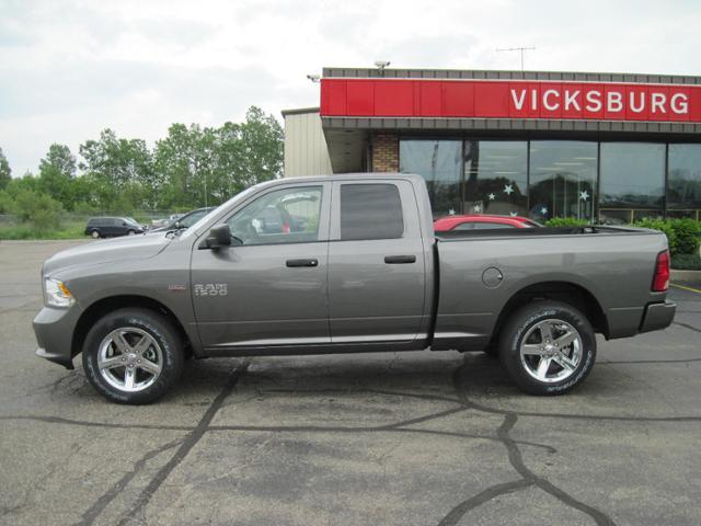 2013 RAM Ram Pickup DUMP LIFT