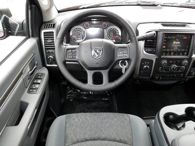 2013 RAM Ram Pickup LT Crew Cab Z71 4x4