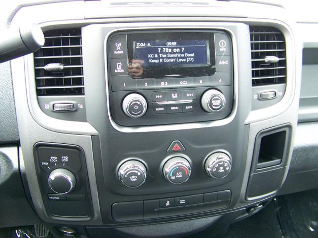 2013 RAM Ram Pickup 2dr 102 WB 4WD Value Manual