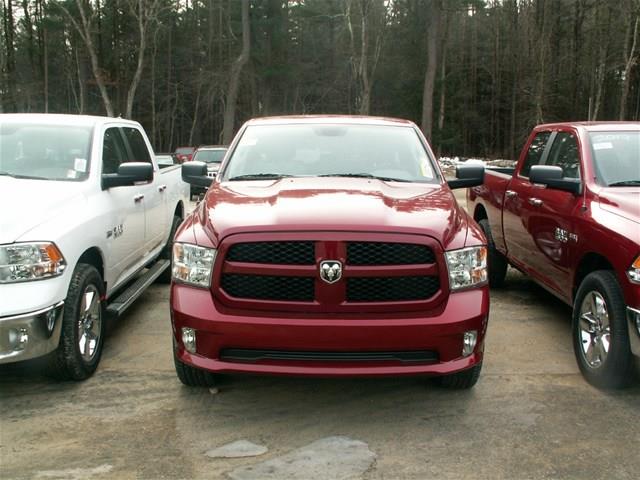 2013 RAM Ram Pickup 2dr 102 WB 4WD Value Manual