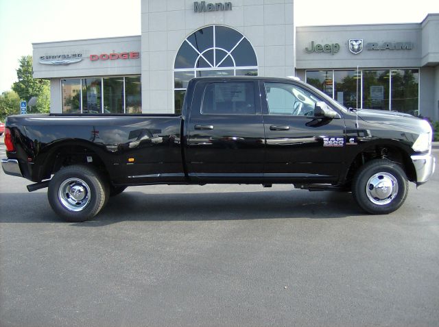 2013 RAM Ram Pickup AWD, DVD, Navi, Rear Camera