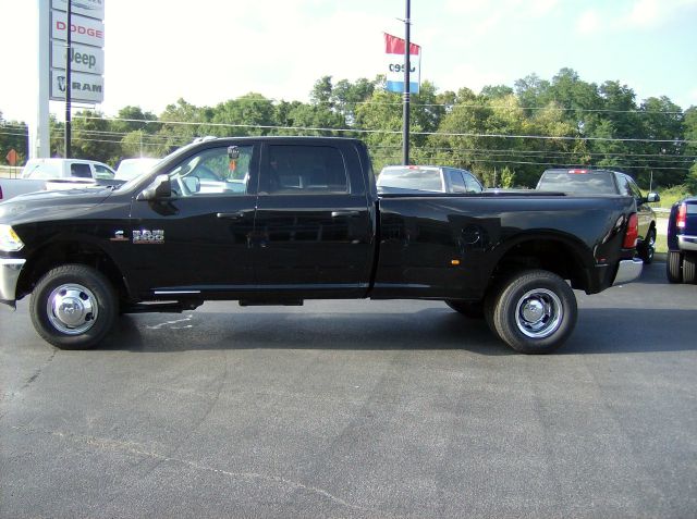 2013 RAM Ram Pickup AWD, DVD, Navi, Rear Camera