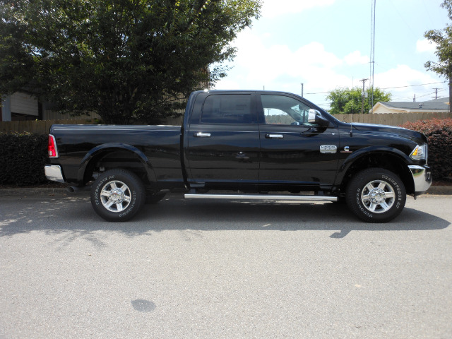 2013 RAM Ram Pickup Crew 4WD