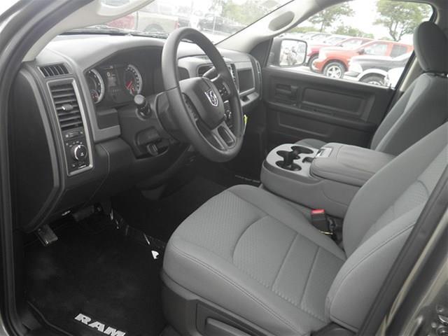 2013 RAM Ram Pickup 2dr 102 WB 4WD Value Manual