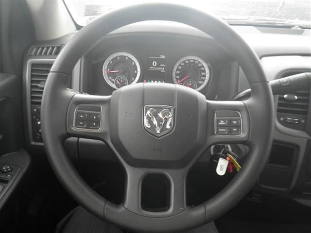 2013 RAM Ram Pickup 2dr 102 WB 4WD Value Manual