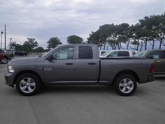 2013 RAM Ram Pickup 2dr 102 WB 4WD Value Manual