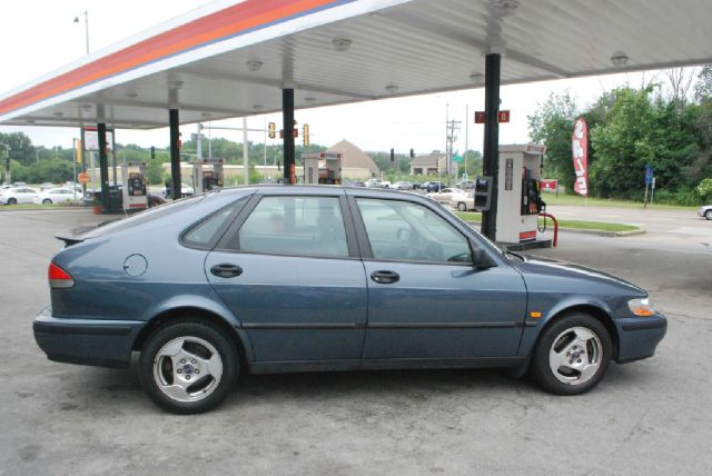 1999 Saab 9-3 4dr Sdn GLX V6 Auto