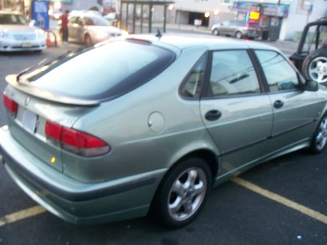 2001 Saab 9-3 G1500 Cargo