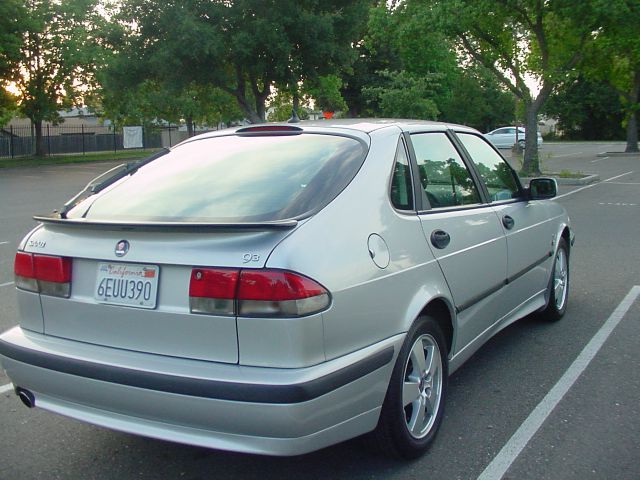 2002 Saab 9-3 G1500 Cargo