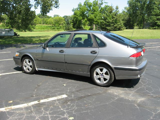 2002 Saab 9-3 G1500 Cargo