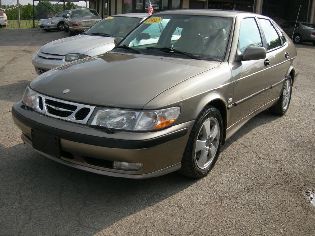 2002 Saab 9-3 G1500 Cargo