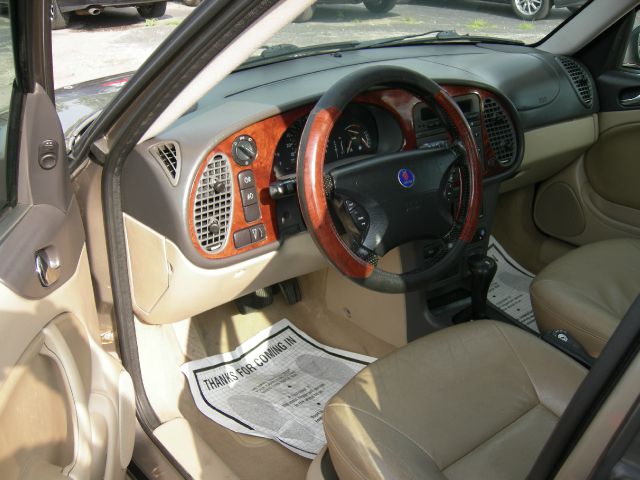 2002 Saab 9-3 G1500 Cargo