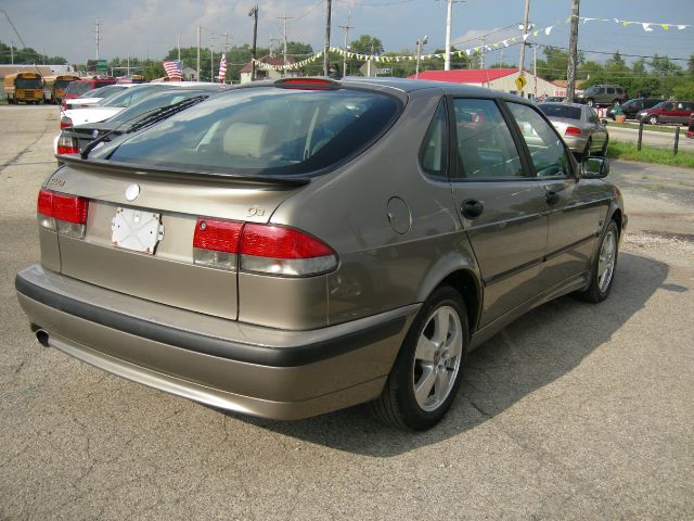 2002 Saab 9-3 G1500 Cargo
