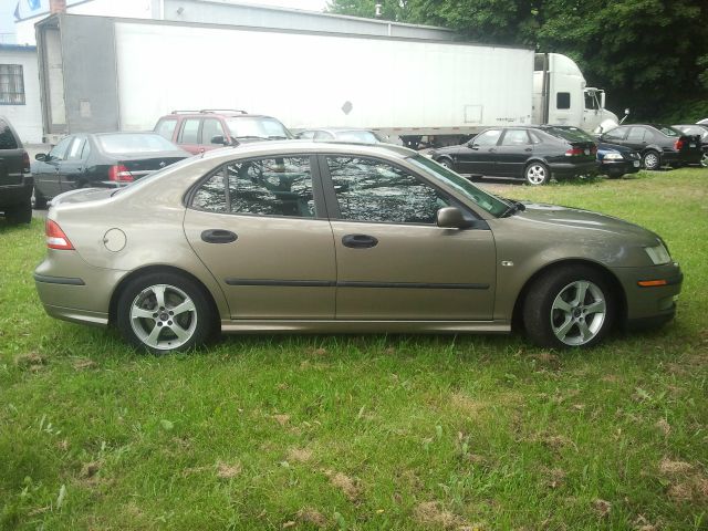 2004 Saab 9-3 35