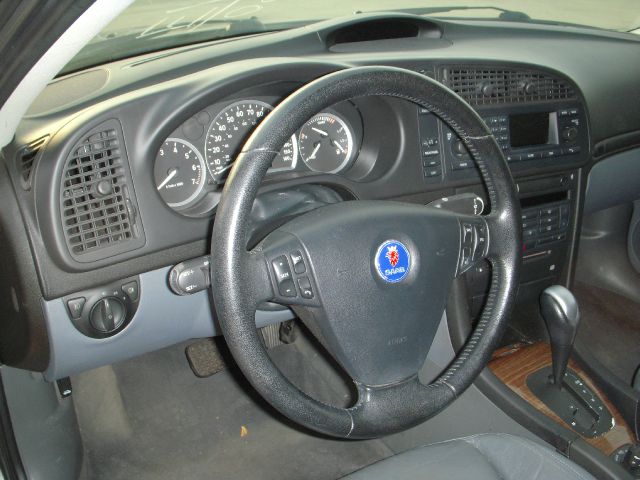 2004 Saab 9-3 Loaded W/ Nav