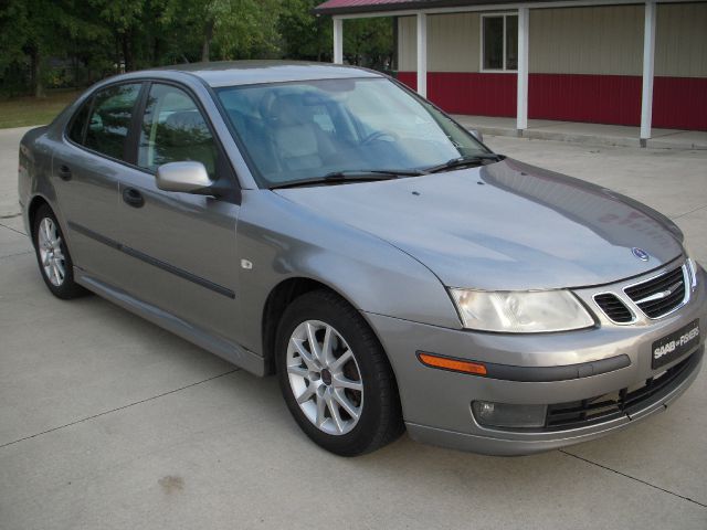 2004 Saab 9-3 Loaded W/ Nav