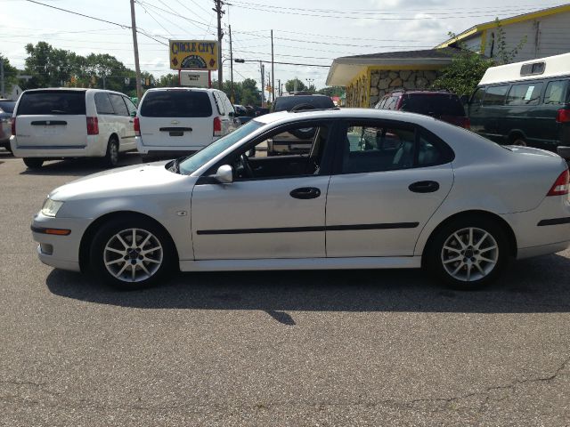 2004 Saab 9-3 Loaded W/ Nav