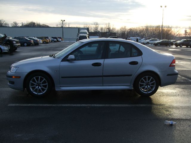 2004 Saab 9-3 Loaded W/ Nav