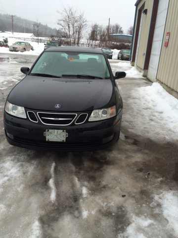 2004 Saab 9-3 Loaded W/ Nav