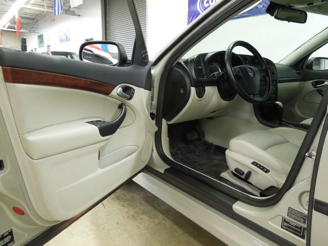 2005 Saab 9-3 Loaded W/ Nav