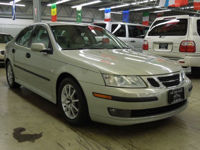 2005 Saab 9-3 Loaded W/ Nav
