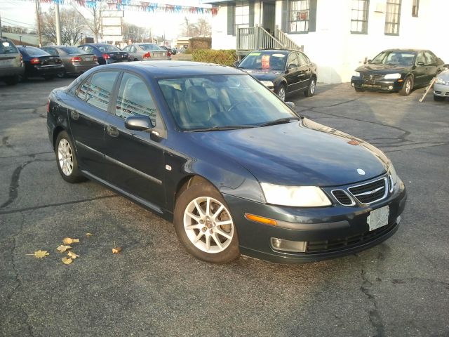 2005 Saab 9-3 Loaded W/ Nav