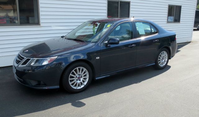 2010 Saab 9-3 Touring W/ Stow-n-go
