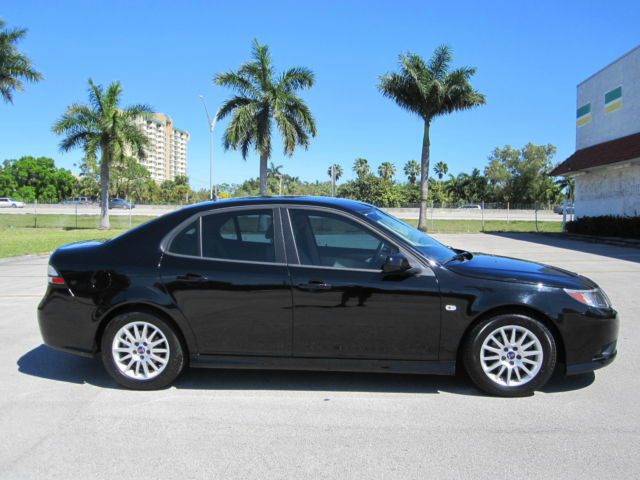 2010 Saab 9-3 Touring W/ Stow-n-go