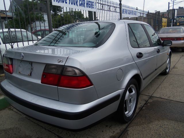 1999 Saab 9-5 Base