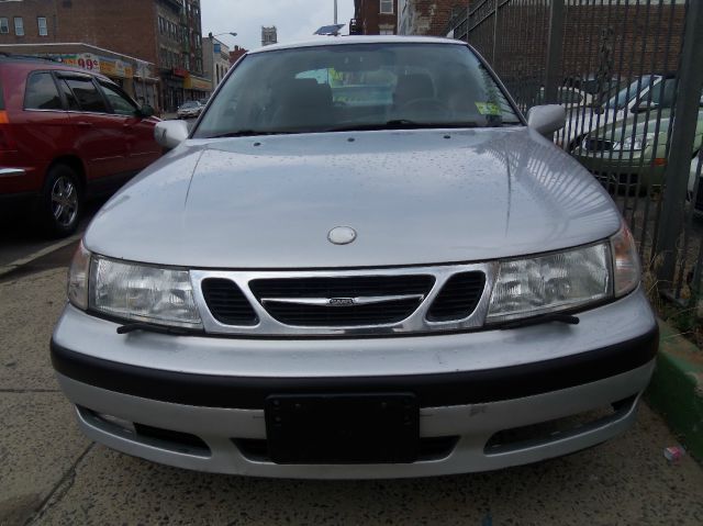 1999 Saab 9-5 Base