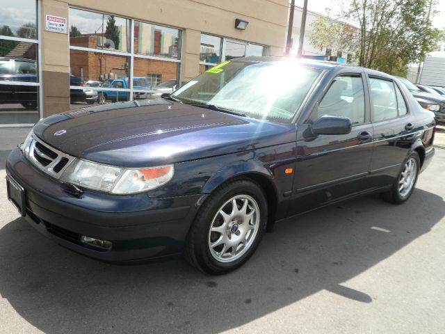 2000 Saab 9-5 AWD SUV