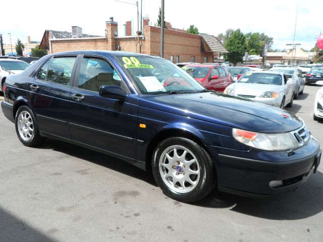 2000 Saab 9-5 AWD SUV