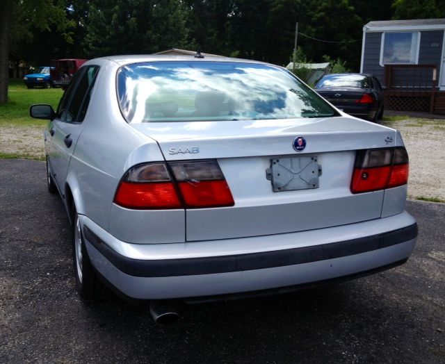 2001 Saab 9-5 Base