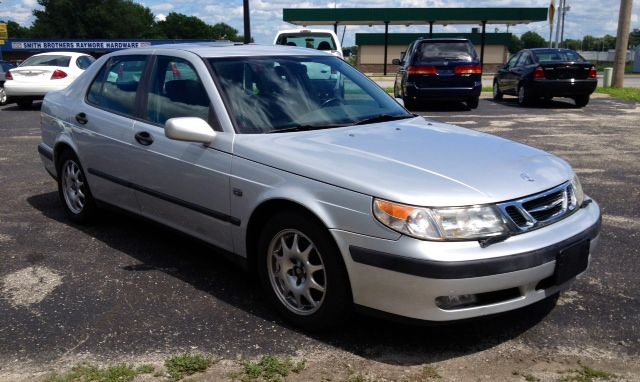 2001 Saab 9-5 Base