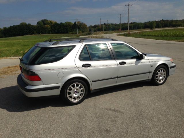 2001 Saab 9-5 Base